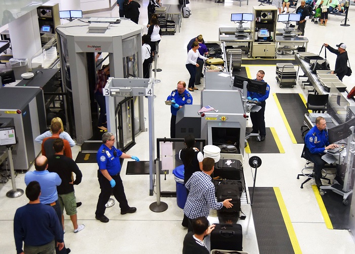 Nhung-tim-hieu-ve-may-X-Ray-ma-ban-can-biet-khi-su-dung